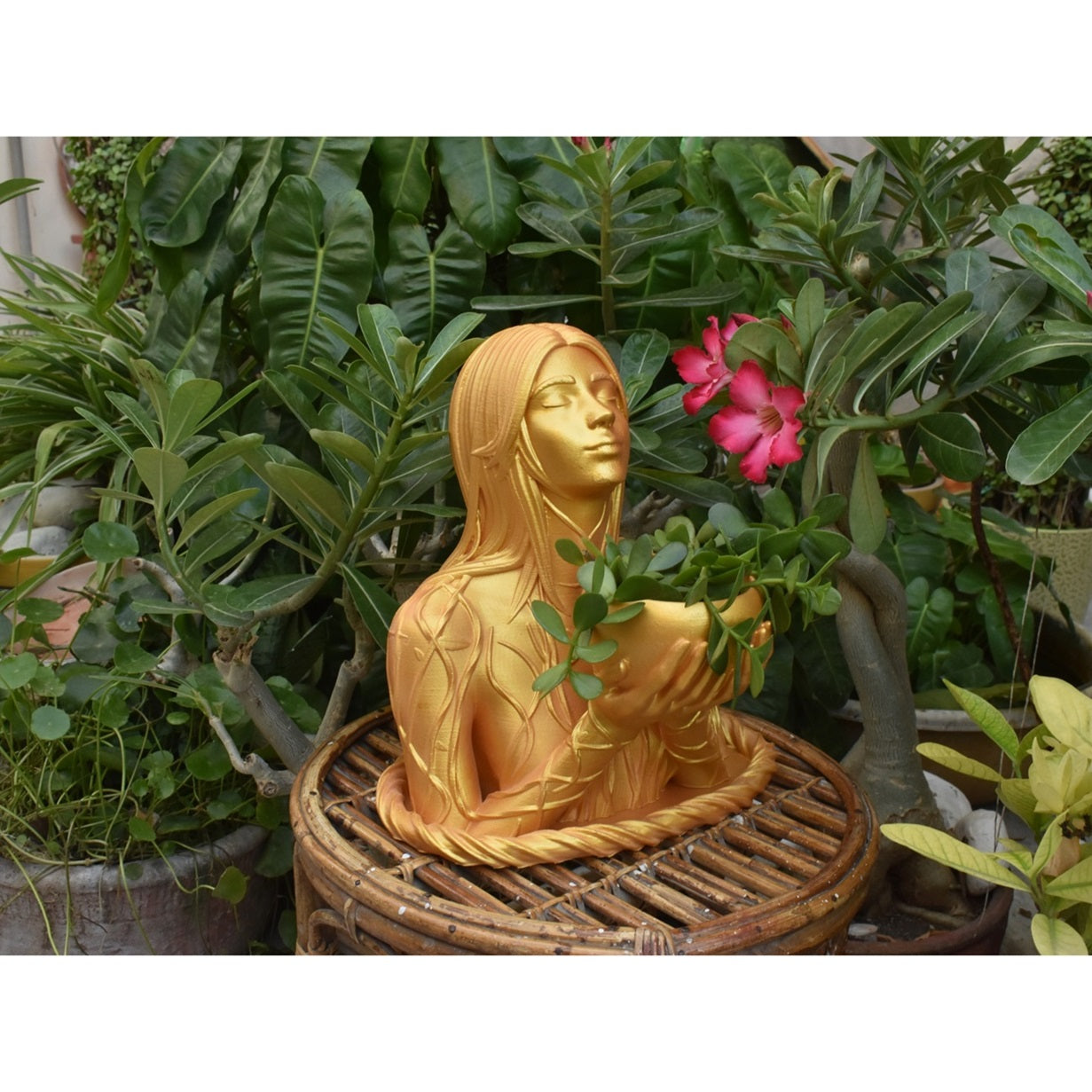 Goddess Lady Garden Pot | Decorative Planter | Indoor Plant Pot | Ideal for Desk, Home, or Jewellery Store Décor