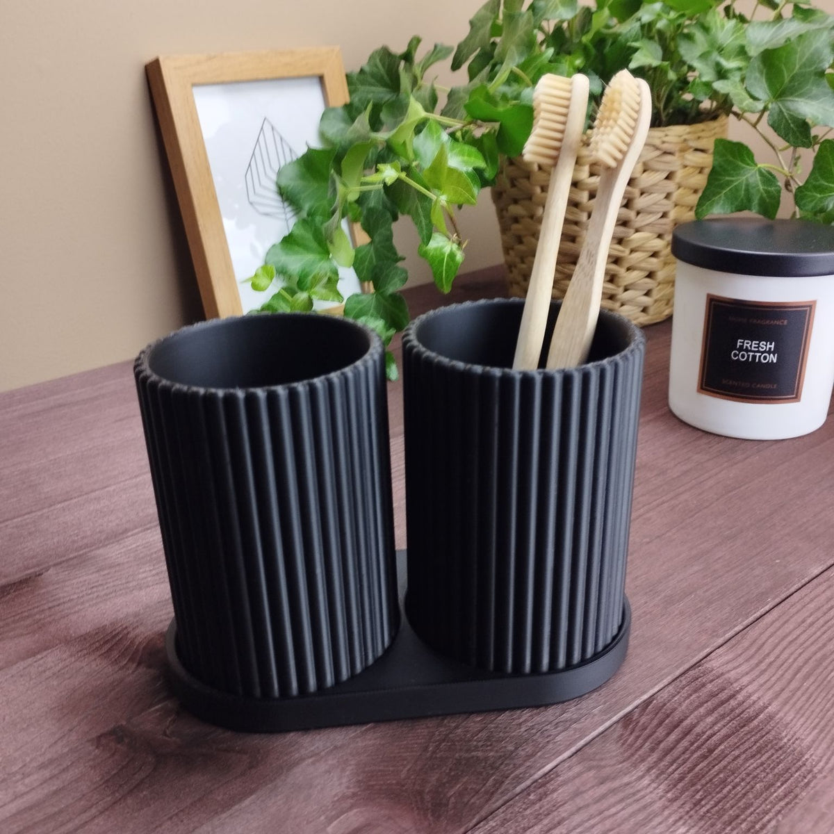 Minimalistic Wavy Tooth Brush Holder - TH09
